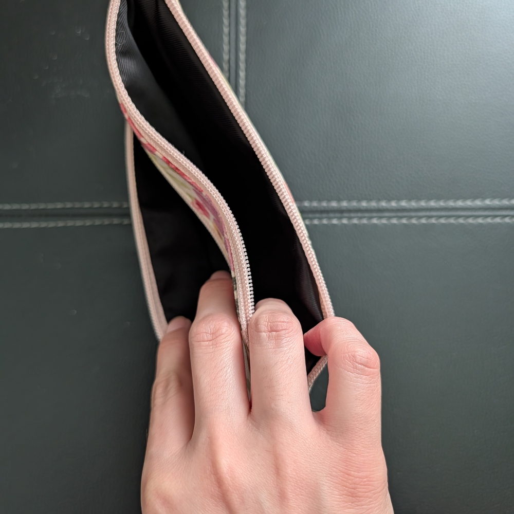 Elyse Breanne Floral Pencil Pouch/Makeup Bag NWOT - Picture 3 of 5